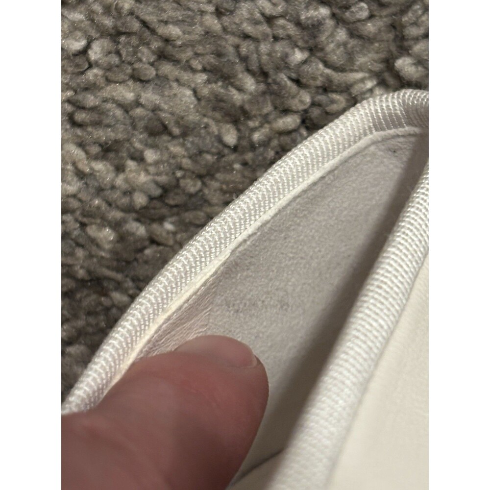 CHANEL WHITE & BLACK TWO TONE LEATHER CC LOGO BALLET FLATS Size 38 US 8 - Picture 11 of 14